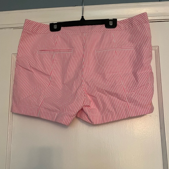 Lilly Pulitzer Kelly short in Pink Tropic. Pink & White Stripes Size 12 - Picture 2 of 5